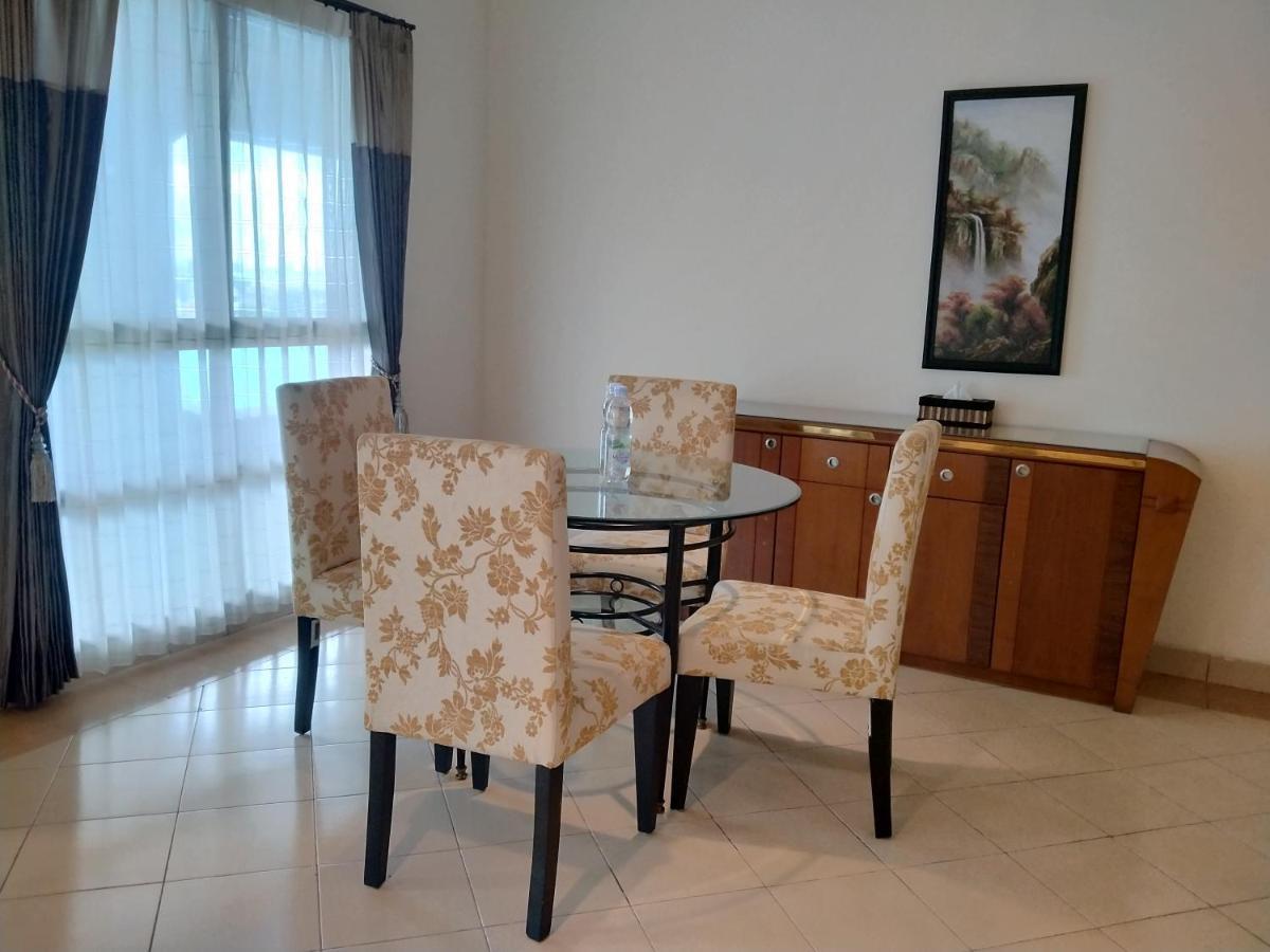 Apartemen Puncak Marina Сурабая Экстерьер фото
