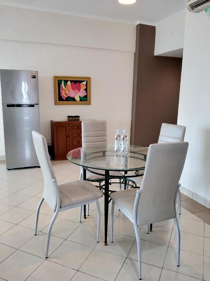 Apartemen Puncak Marina Сурабая Экстерьер фото