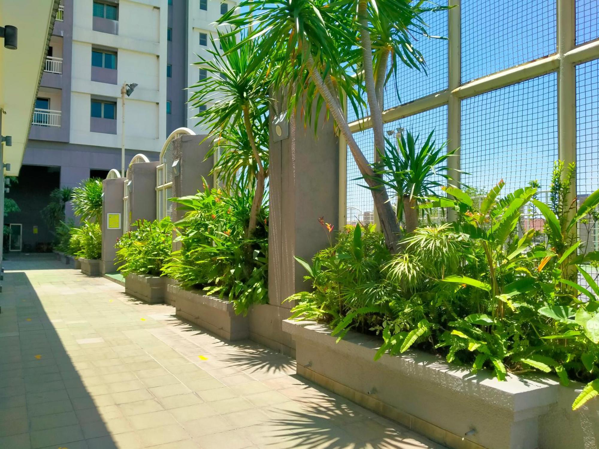 Apartemen Puncak Marina Сурабая Экстерьер фото