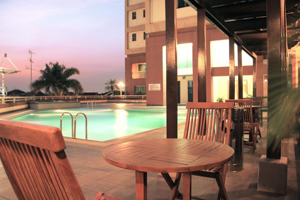 Apartemen Puncak Marina Сурабая Экстерьер фото